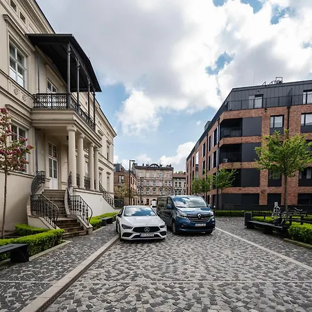 Katania Moxy Te&am Cracow 아파트 *