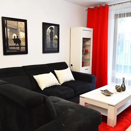 Katania Moxy Te&am Cracow 아파트 *